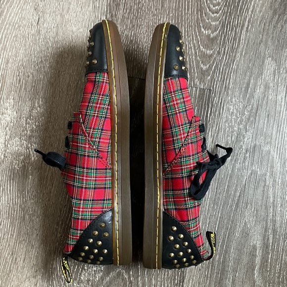Dr. Martens Aldstud oxford shoe red tartan plaid pattern and gold stud - Picture 6 of 17